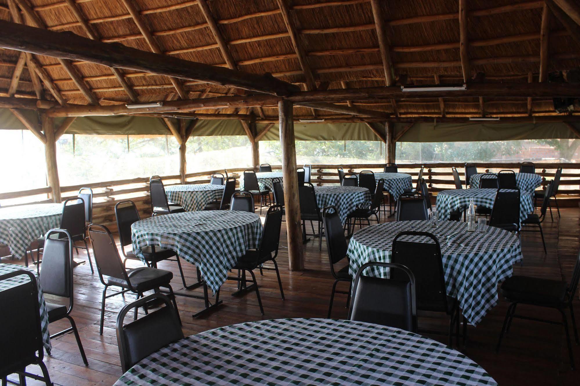Sky Beach Hotel Entebbe Exterior foto
