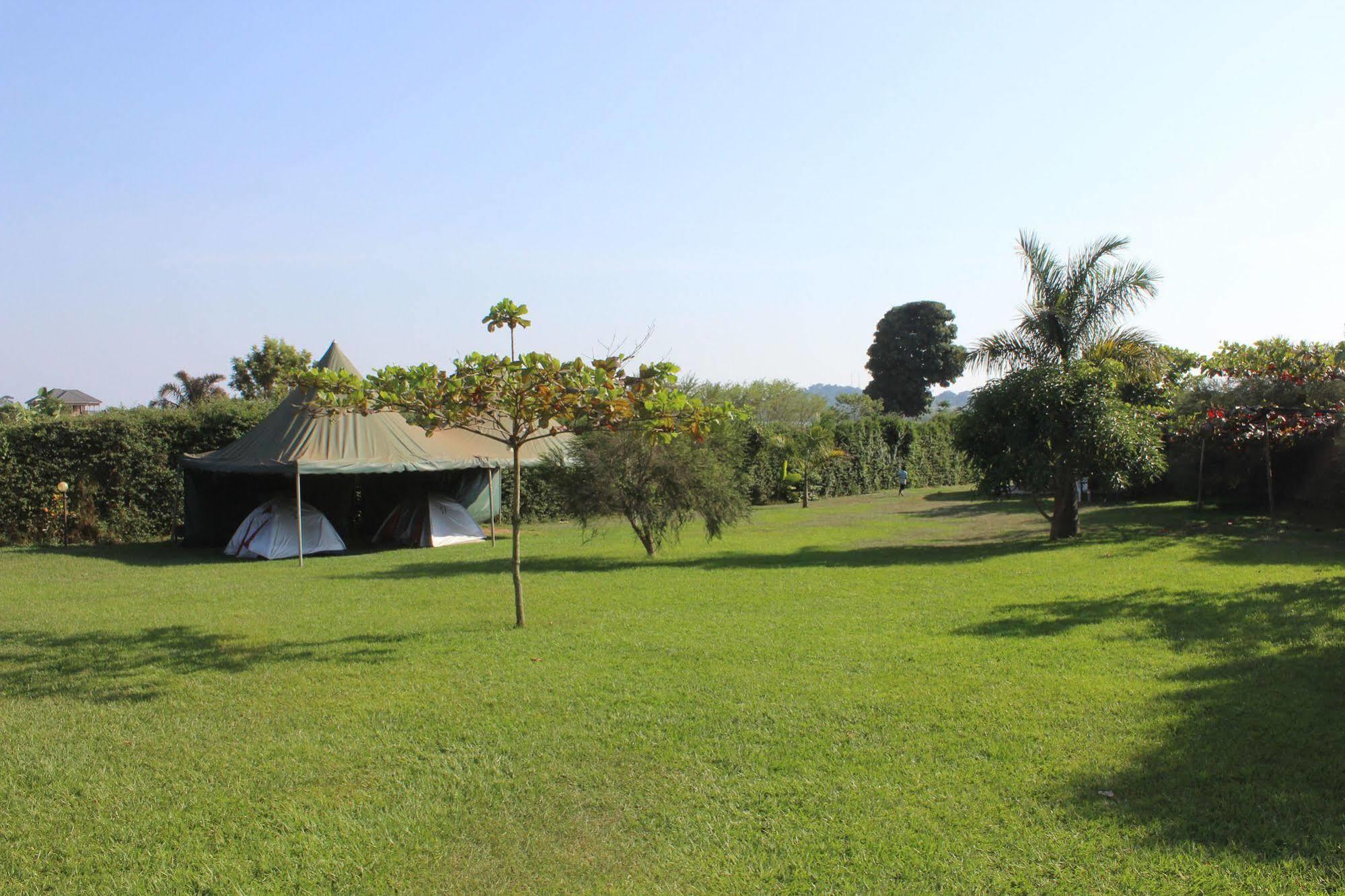 Sky Beach Hotel Entebbe Exterior foto